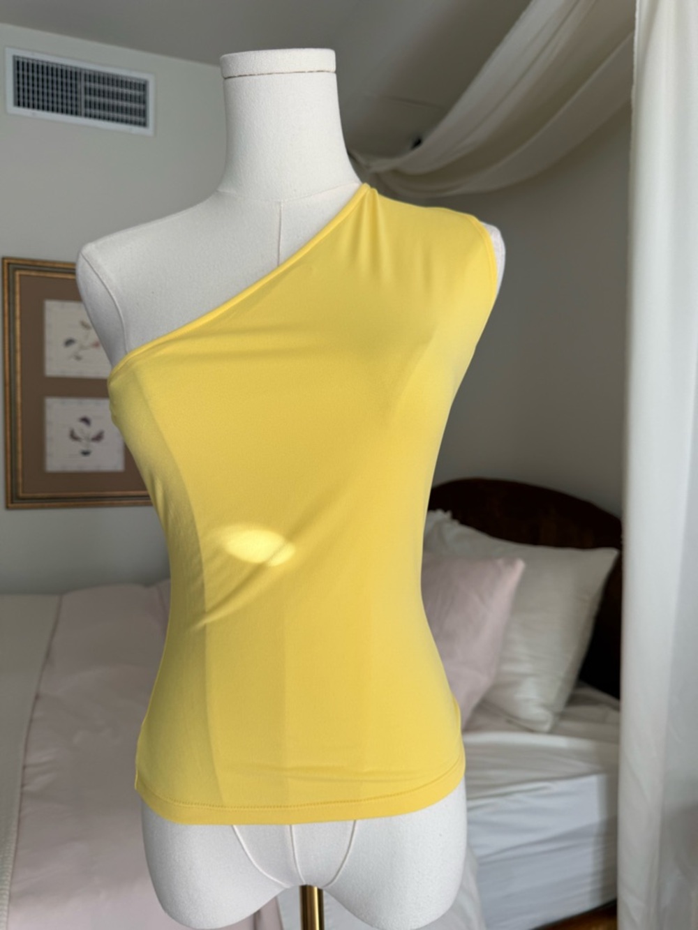 Khy butter Yellow One Shoulder Top NWT Asymmetrical Fitted Summer Going Out Top